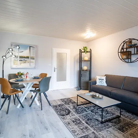 Kleiner Knurrhahn - Strandnah - Ein Kleiner Hund Willkommen